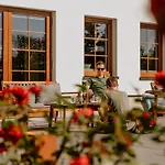 Waldhotel Kreuztanne 4*