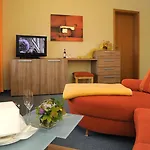 Waldhotel Kreuztanne Otel 4*
