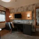 Otel Waldhotel Kreuztanne