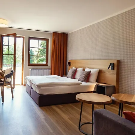 호텔 Waldhotel Kreuztanne 4*