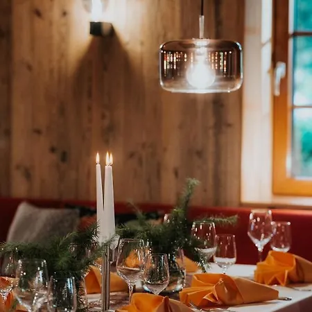 Waldhotel Kreuztanne Hotel Sayda