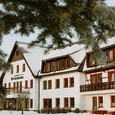 호텔 Waldhotel Kreuztanne 4*