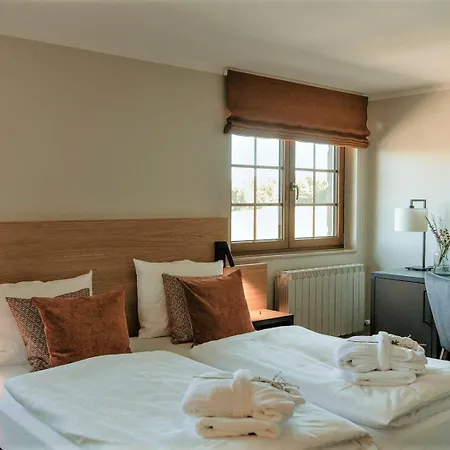 Waldhotel Kreuztanne 호텔 4*
