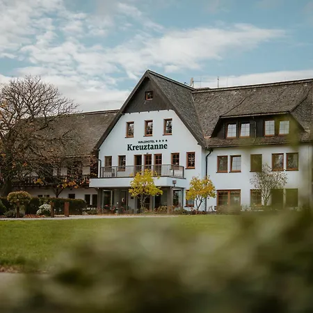 Otel Waldhotel Kreuztanne