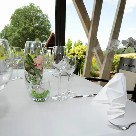 Waldhotel Kreuztanne מלון