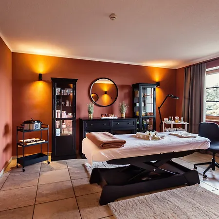 Waldhotel Kreuztanne 4* Sayda