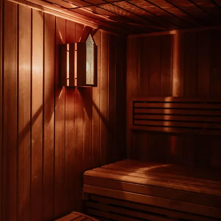 克鲁兹坦瓦尔德酒店酒店 4*