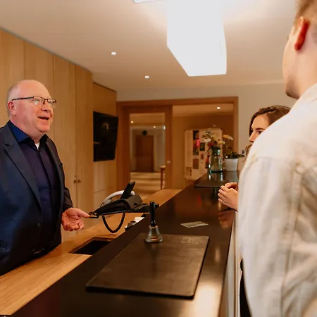 Waldhotel Kreuztanne 4*