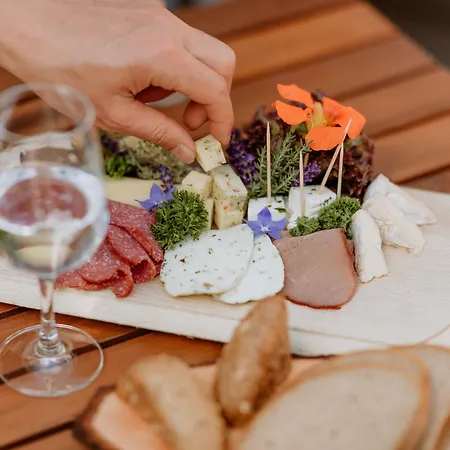 克鲁兹坦瓦尔德酒店酒店