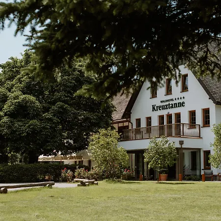 Waldhotel Kreuztanne 4*