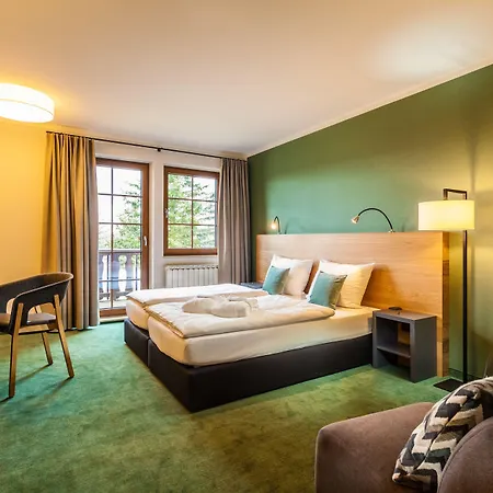 Waldhotel Kreuztanne 4* Sayda