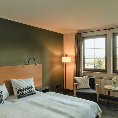 Waldhotel Kreuztanne מלון 4*