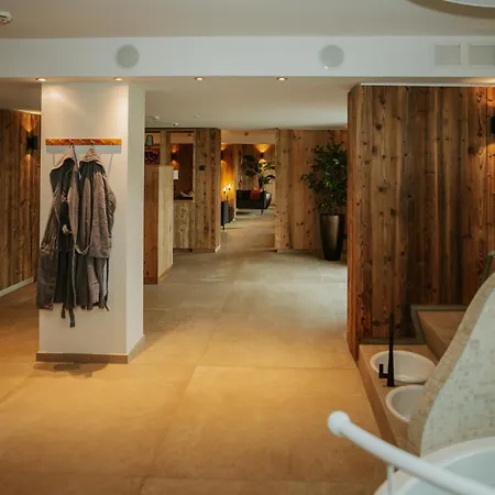 Otel Waldhotel Kreuztanne 4*