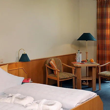 Waldhotel Kreuztanne 호텔 4*