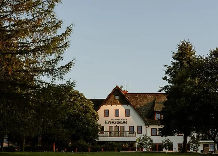 فندق Waldhotel Kreuztanne Sayda