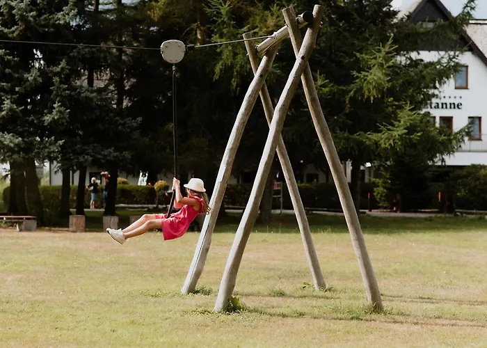 Waldhotel Kreuztanne فندق 4*