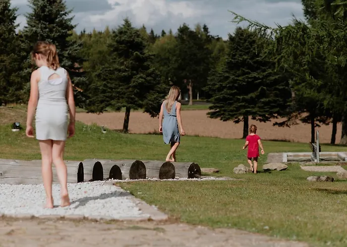 Waldhotel Kreuztanne فندق Sayda