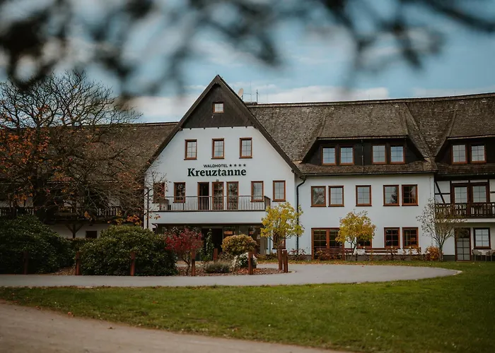 Waldhotel Kreuztanne فندق 4*