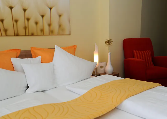 فندق Waldhotel Kreuztanne 4*