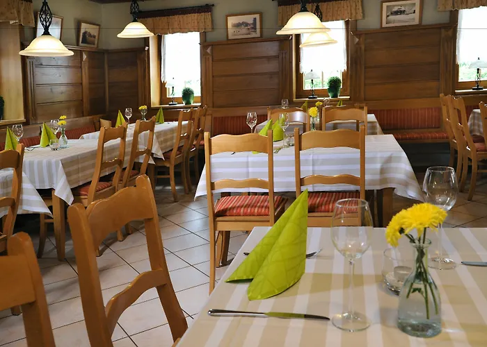 فندق Waldhotel Kreuztanne Sayda