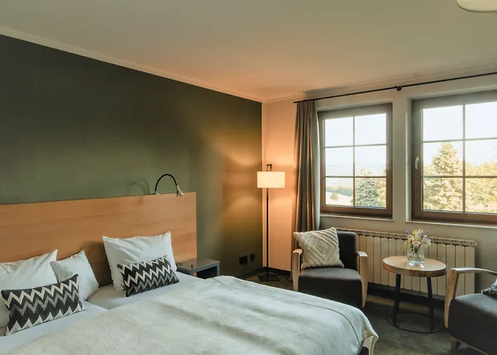 Waldhotel Kreuztanne فندق 4*